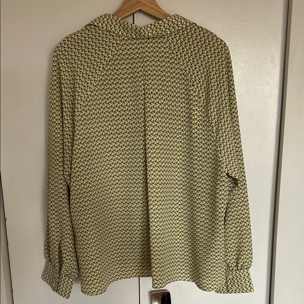 Levi’s ‘70s Inspired Blouse - Picture 2 of 5
